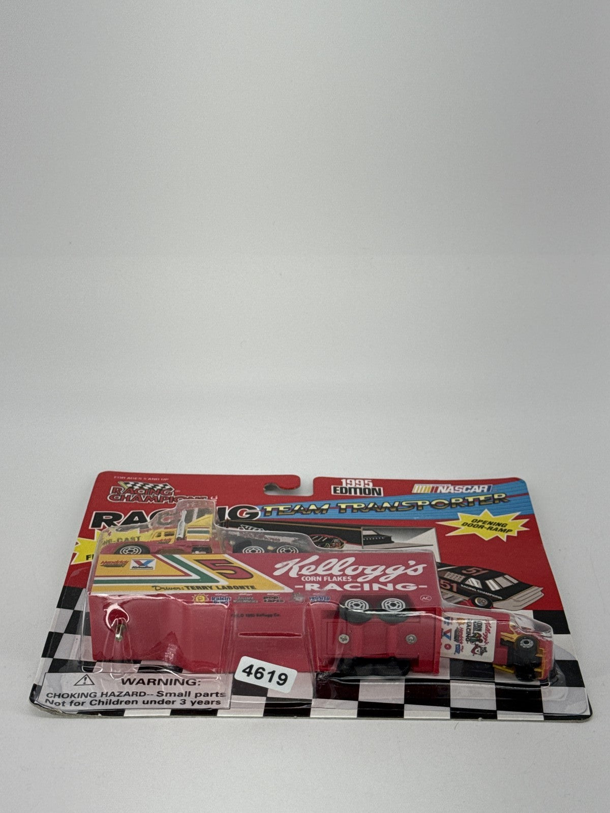 1995 Racing Champions Terry Labonte Kellogg's Team Transporter w/ Car NASCAR