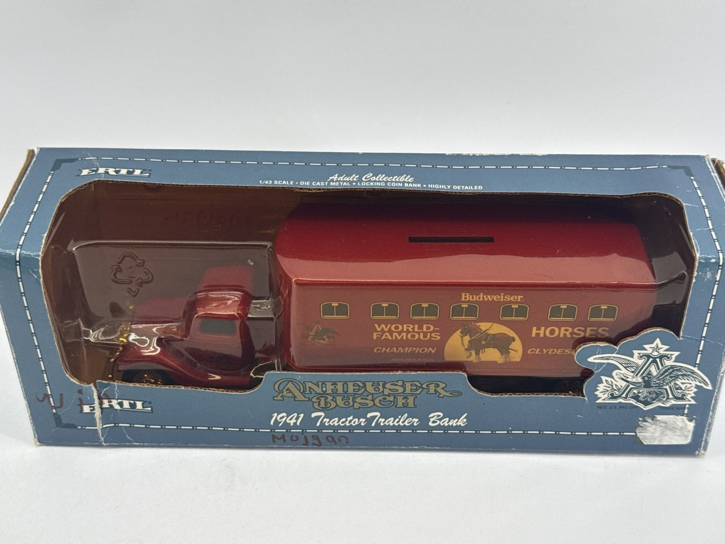 Ertl Anheuser Busch 1941 Tractor Trailer Bank 1/43 Die Cast Clydesdales