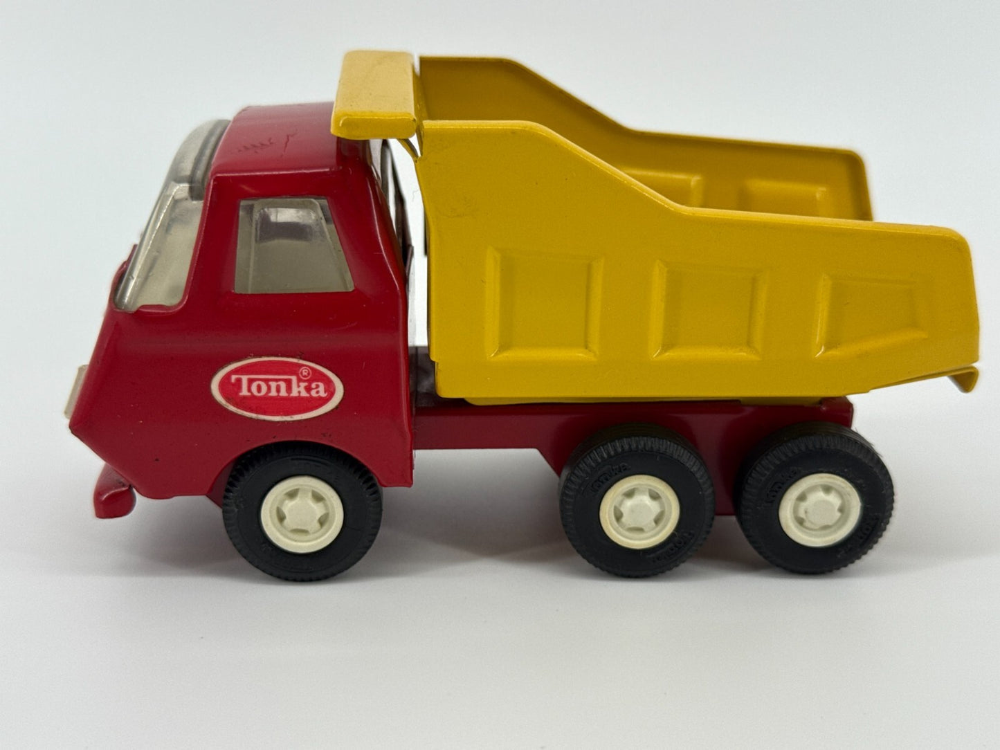 VTG 1970s Tonka Lowboy Flatbed Hauler Truck Dump Trailer Yellow Red Diecast Stee