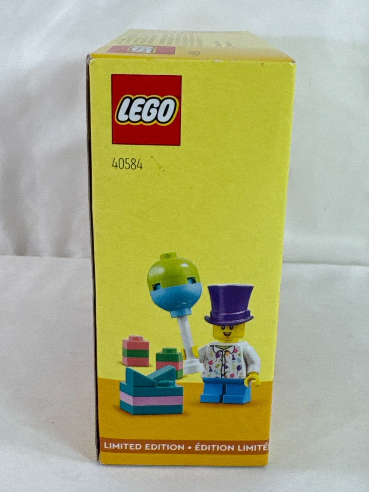 LEGO 40584 Birthday Diorama VIP Exclusive Set 157pcs Cake Balloons Minifigs NEW