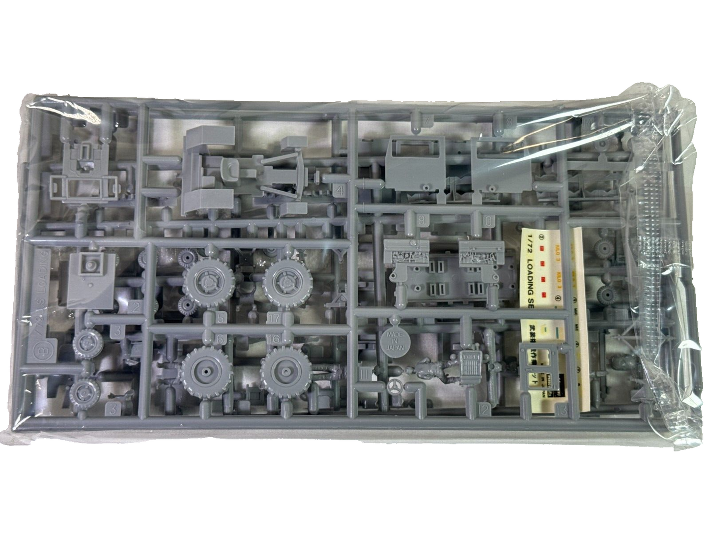 Hasegawa 1/72 Aircraft Weapons Loading Set β Military Airbase Diorama Accessorie
