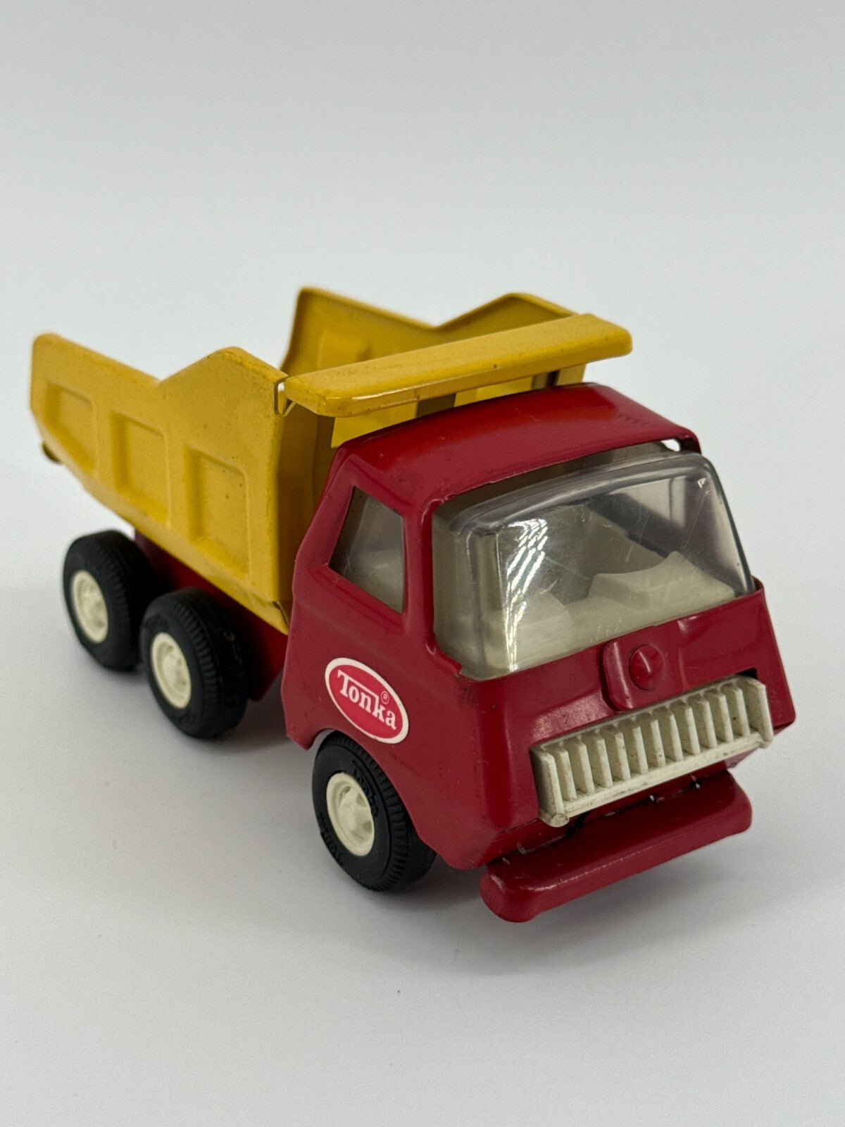 VTG 1970s Tonka Lowboy Flatbed Hauler Truck Dump Trailer Yellow Red Diecast Stee