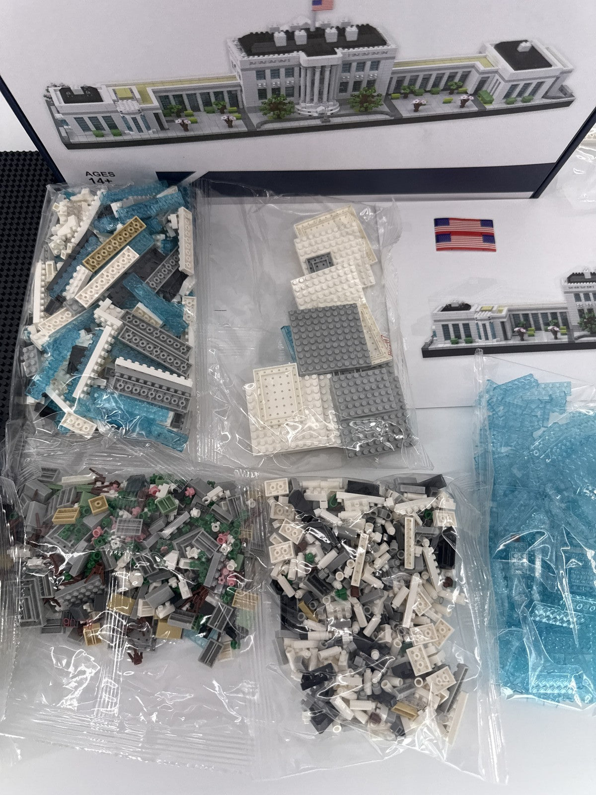 The White House Architecture Building Blocks Kit 3520+ Pcs Model 8008 Ages 14+