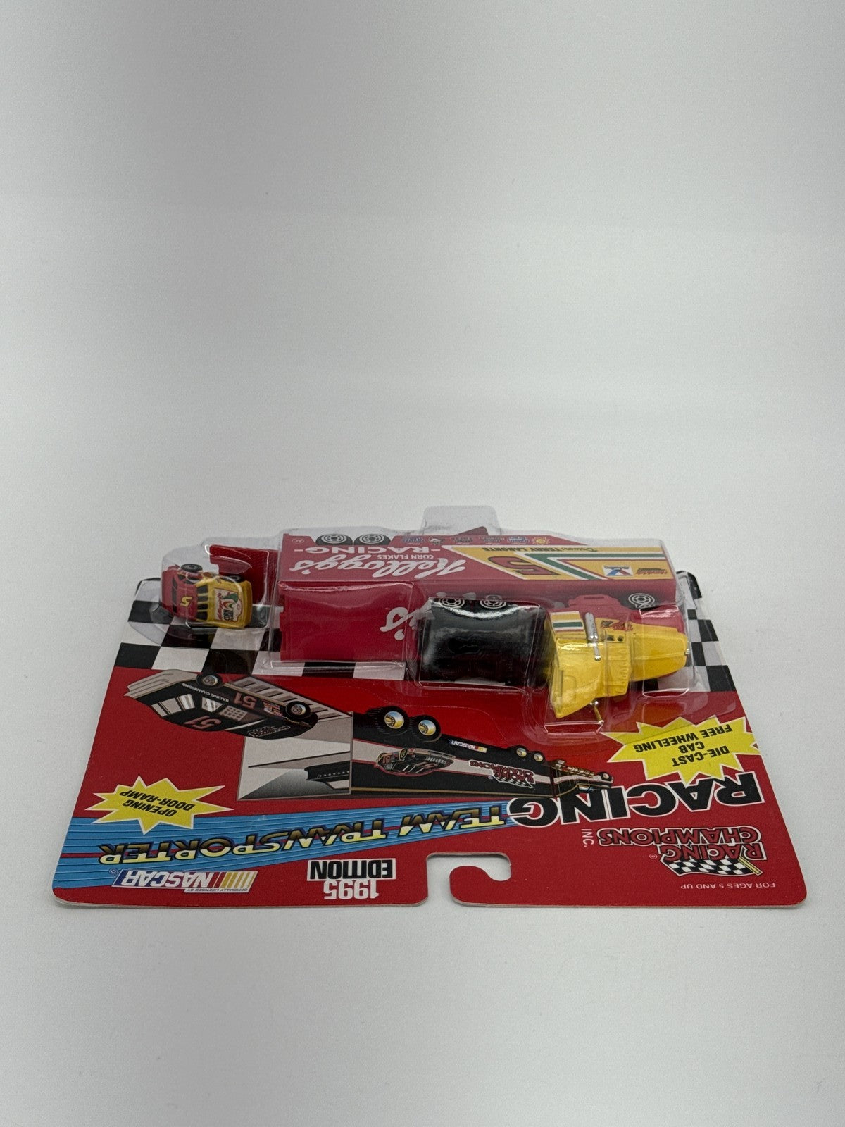 1995 Racing Champions Terry Labonte Kellogg's Team Transporter w/ Car NASCAR