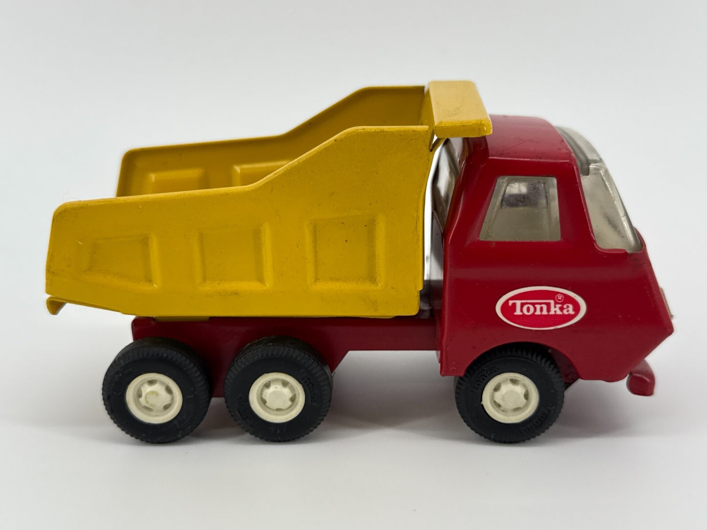 VTG 1970s Tonka Lowboy Flatbed Hauler Truck Dump Trailer Yellow Red Diecast Stee