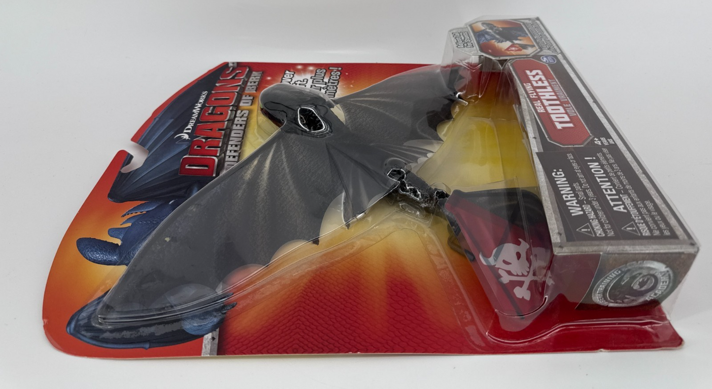 DreamWorks Dragons Defenders Berk Real Flying Toothless Toy 2013 Spins Flies 50f