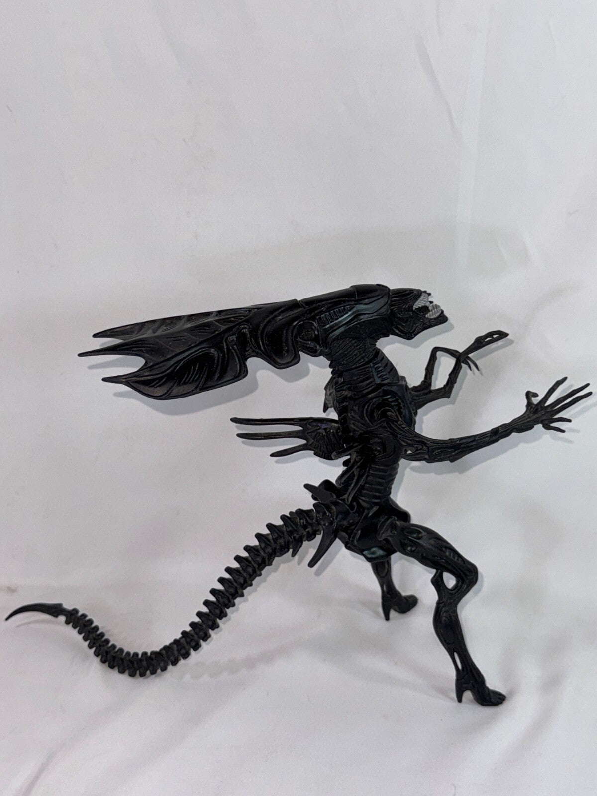 Kenner 1994 Aliens Queen Hive Playset + Queen Xenomorph Figure Loose Complete