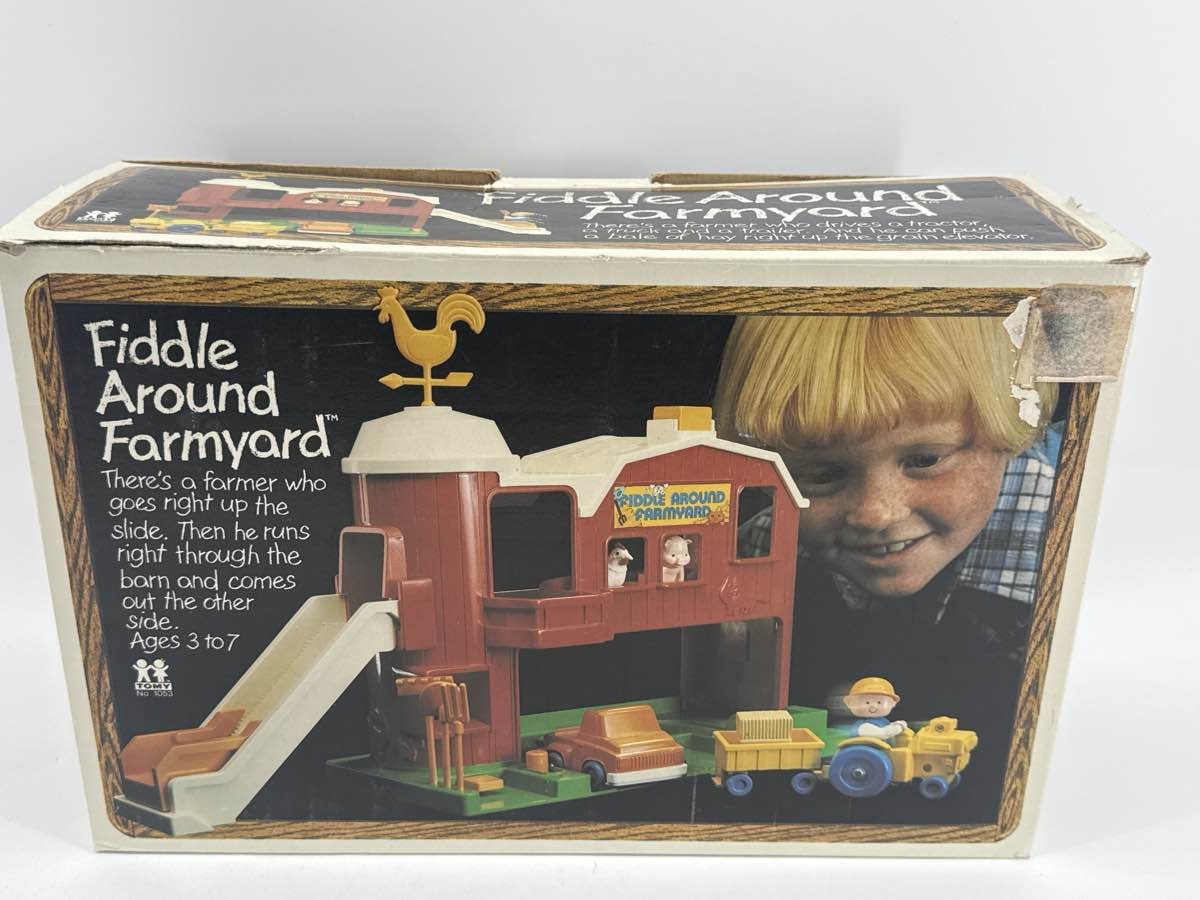 1981 Tomy Fiddle Around Farmyard Barn Playset 1053 Tractor Pickup Farmer