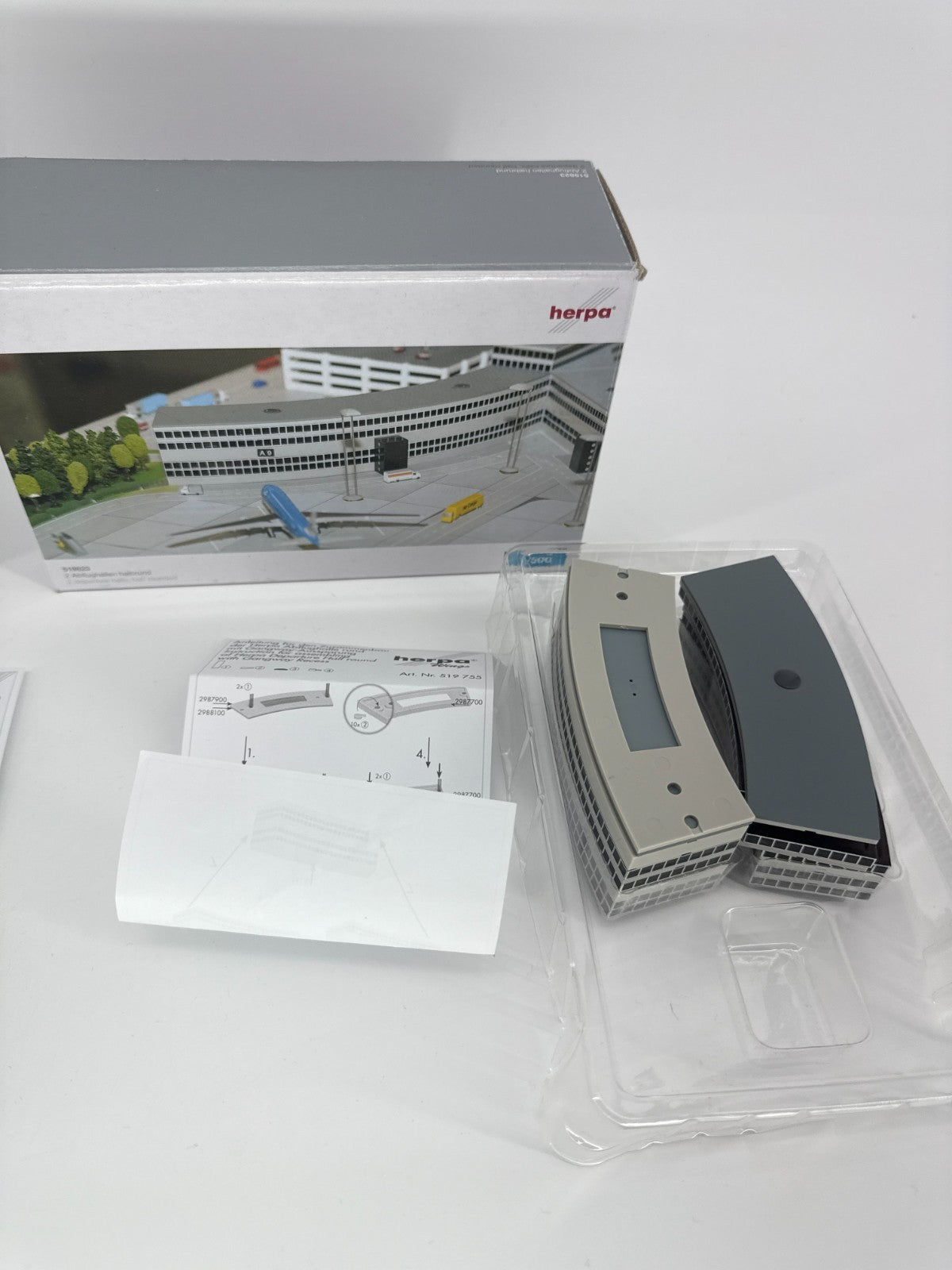 Herpa 519823 Half-Rounded Departure Hall 1:500 Lot of 2 Airport Models Parts