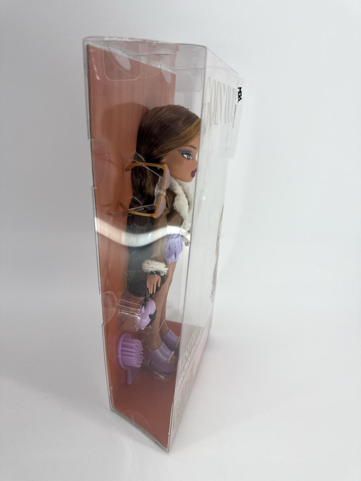 Bratz Goin' Out! Yasmin Fashion Doll MGA 2024 w/ Accessories