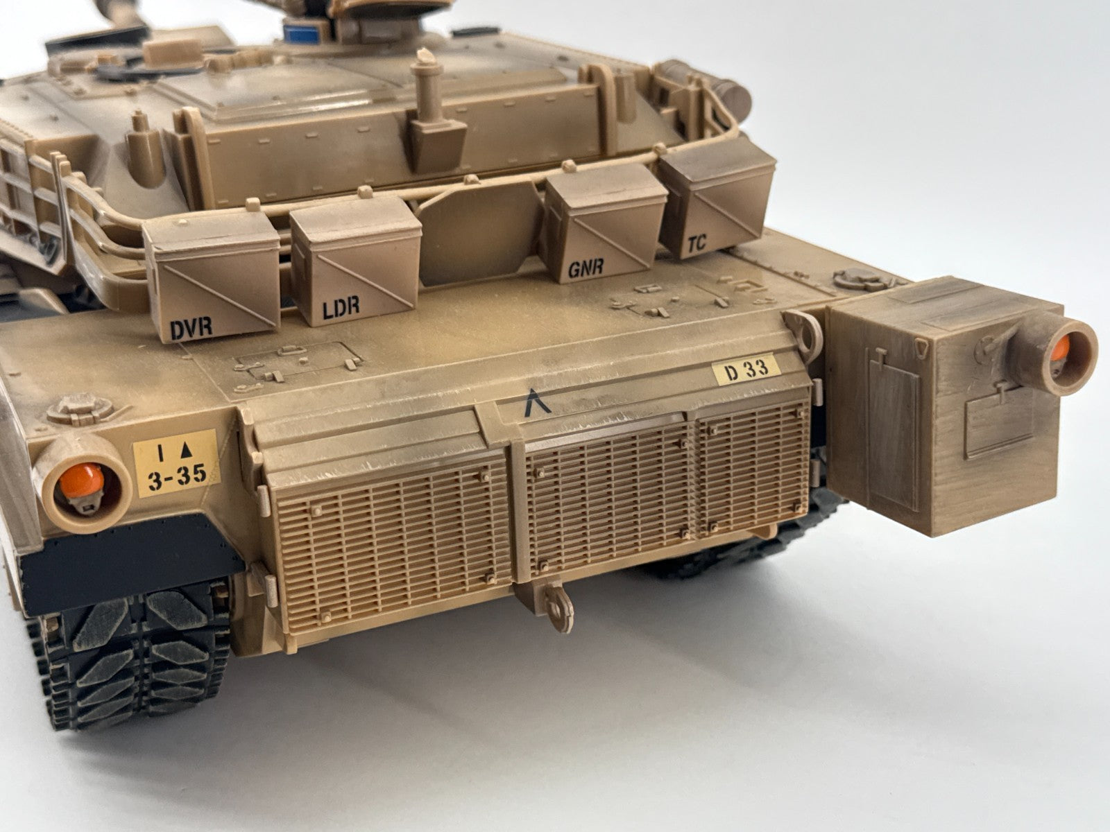 Elite Force M1A1 Abrams Tank 1:18 US Army Desert 2002 BlueBox BBI Realistic Mode