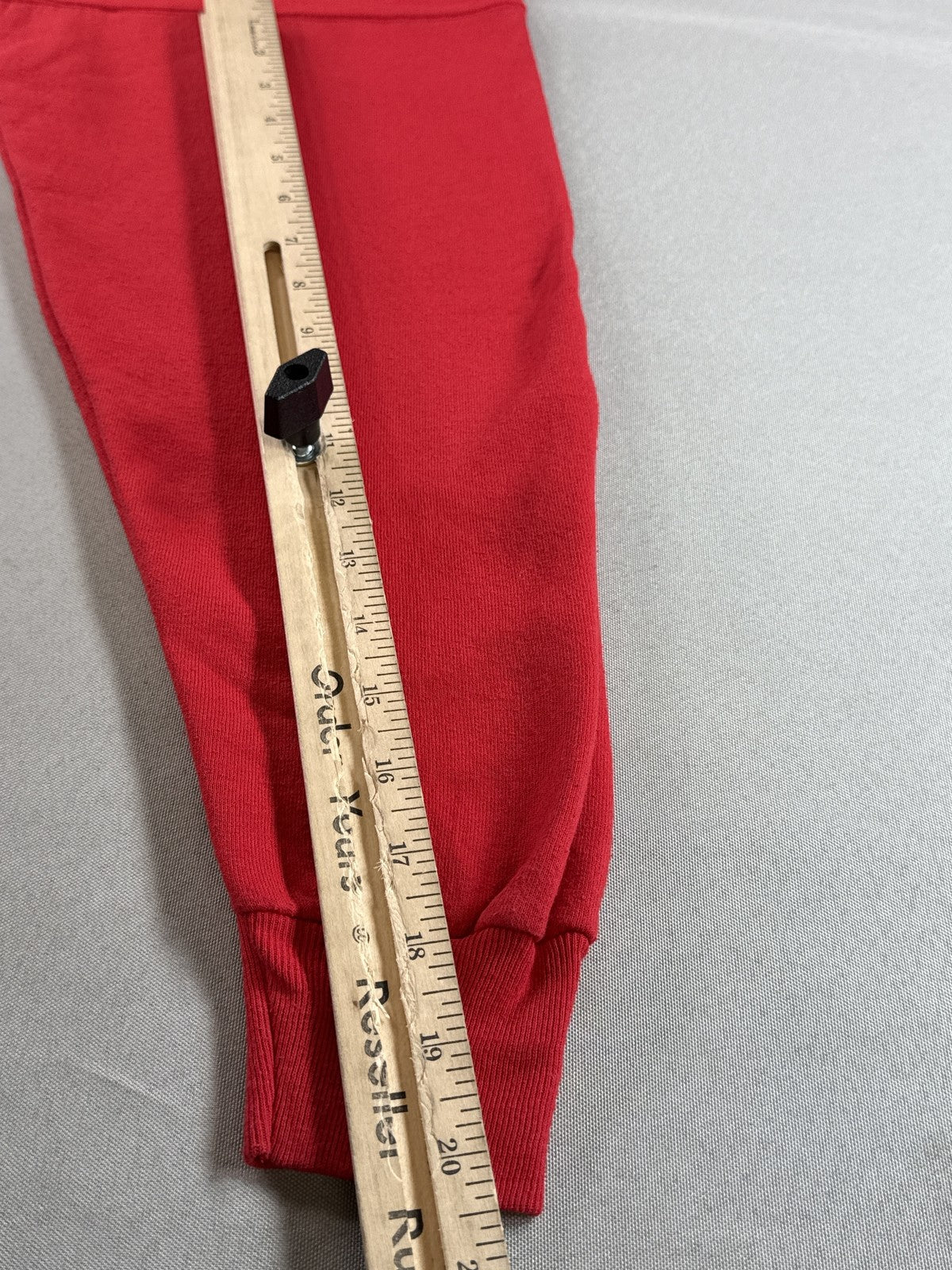 Hanes Chinese Theatre Hollywood Vintage Sweatshirt Adult M Red Crewneck Long