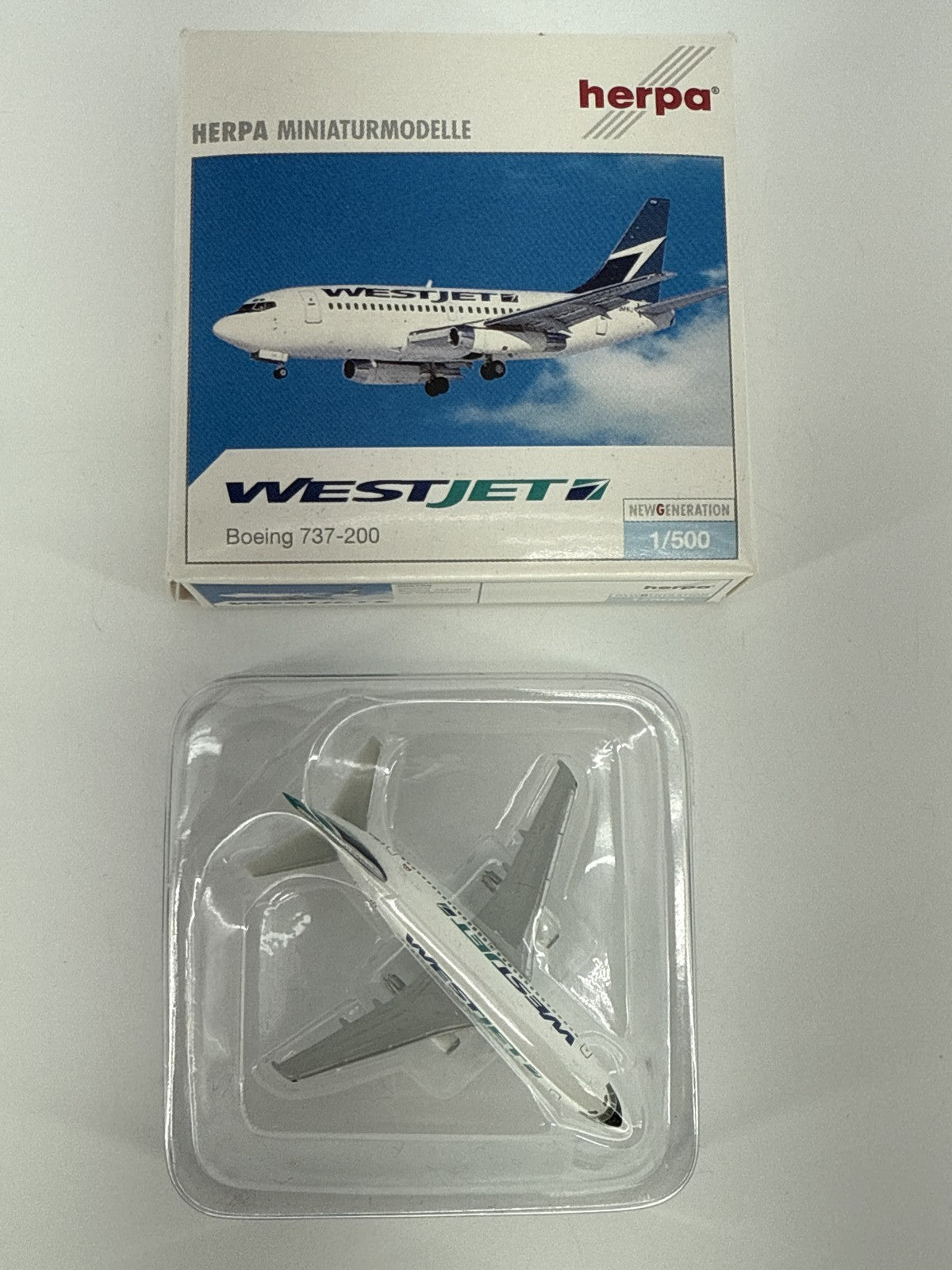 Herpa Wings WestJet Boeing 737-200 1:500 Diecast Model Airplane 505789