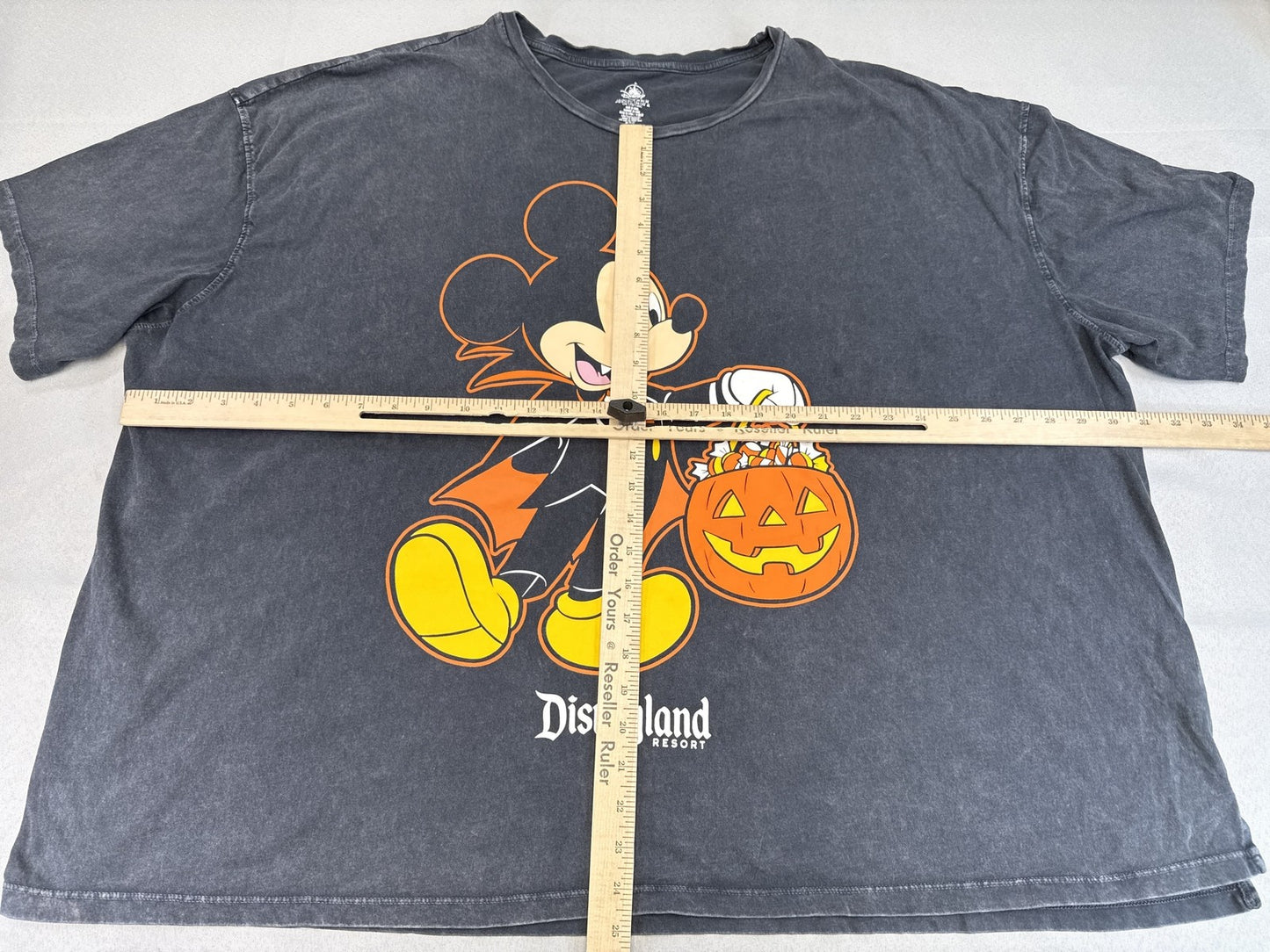 Disney Mickey Mouse Halloween Graphic Tee 3X Gray Short Sleeve Crewneck