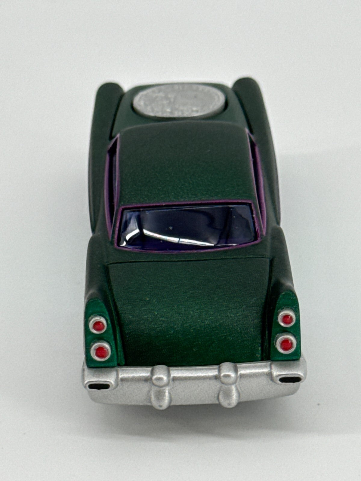 Corgi DC Batman Chassis Art 1950 Two Tone Car & Two-Face Statue Ltd Ed 1:43 NEW
