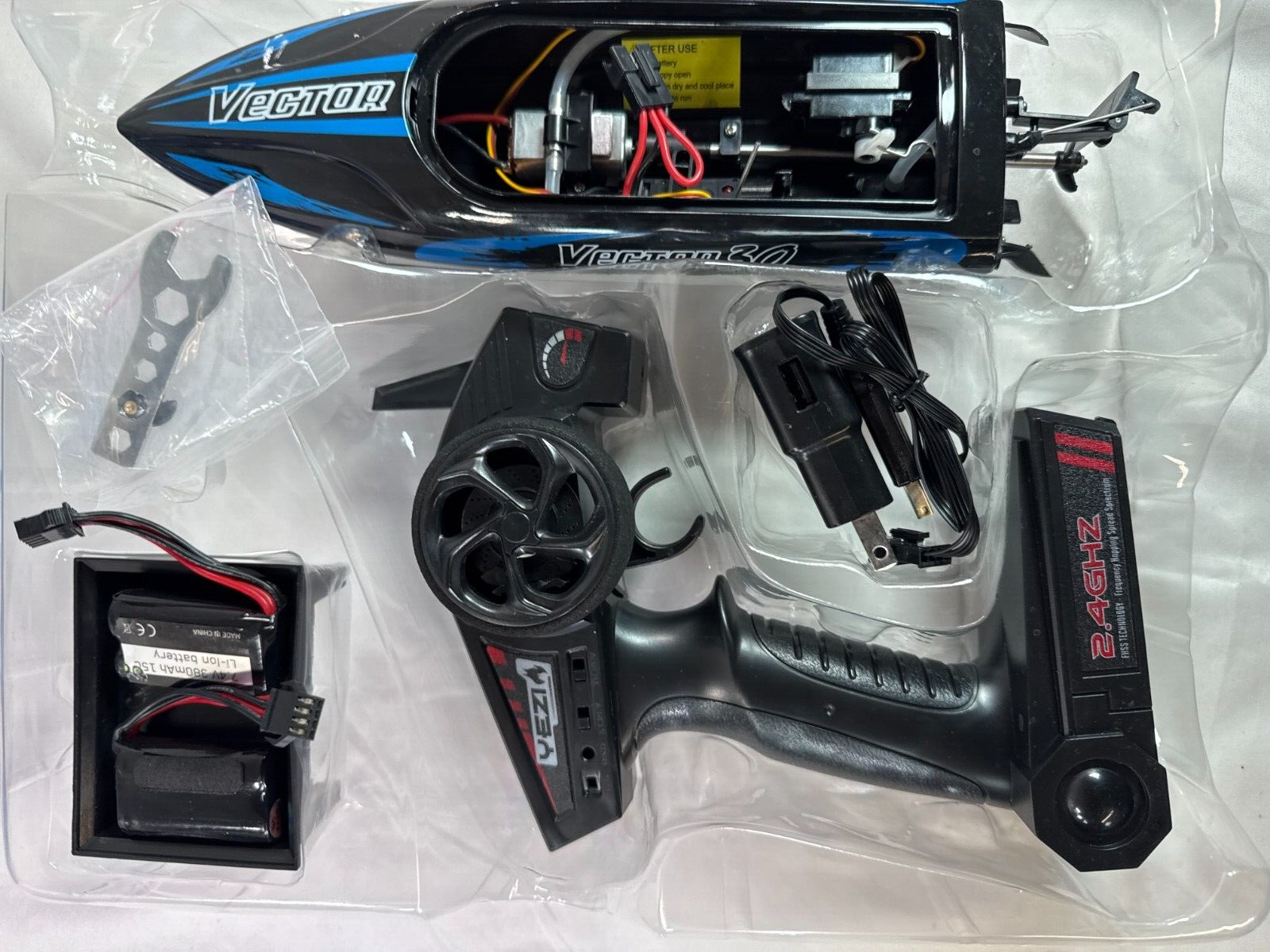 YEZU Vector 30 Pro RC Racing Boat 30KPH Self-Righting Black Blue RTR X0023