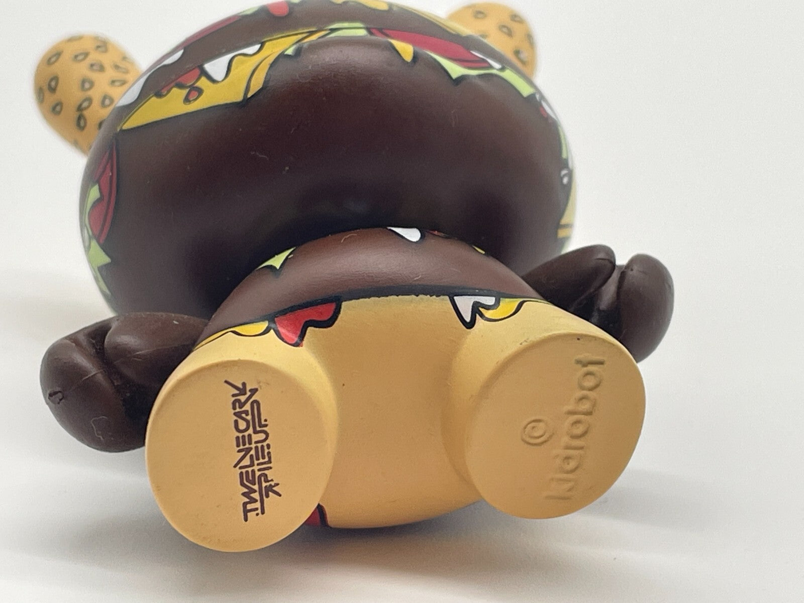 Kidrobot 3" Dunny Series 4 Twelve Car Pileup Burger Loose 2007 Art Toy OG