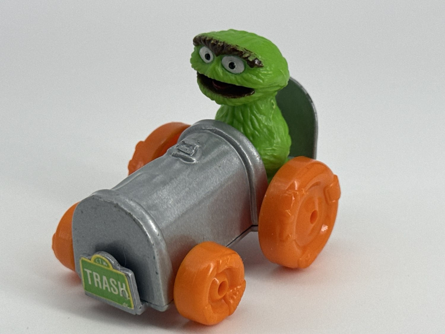1982 Playskool Sesame Street Oscar the Grouch Trash Can Diecast Toy