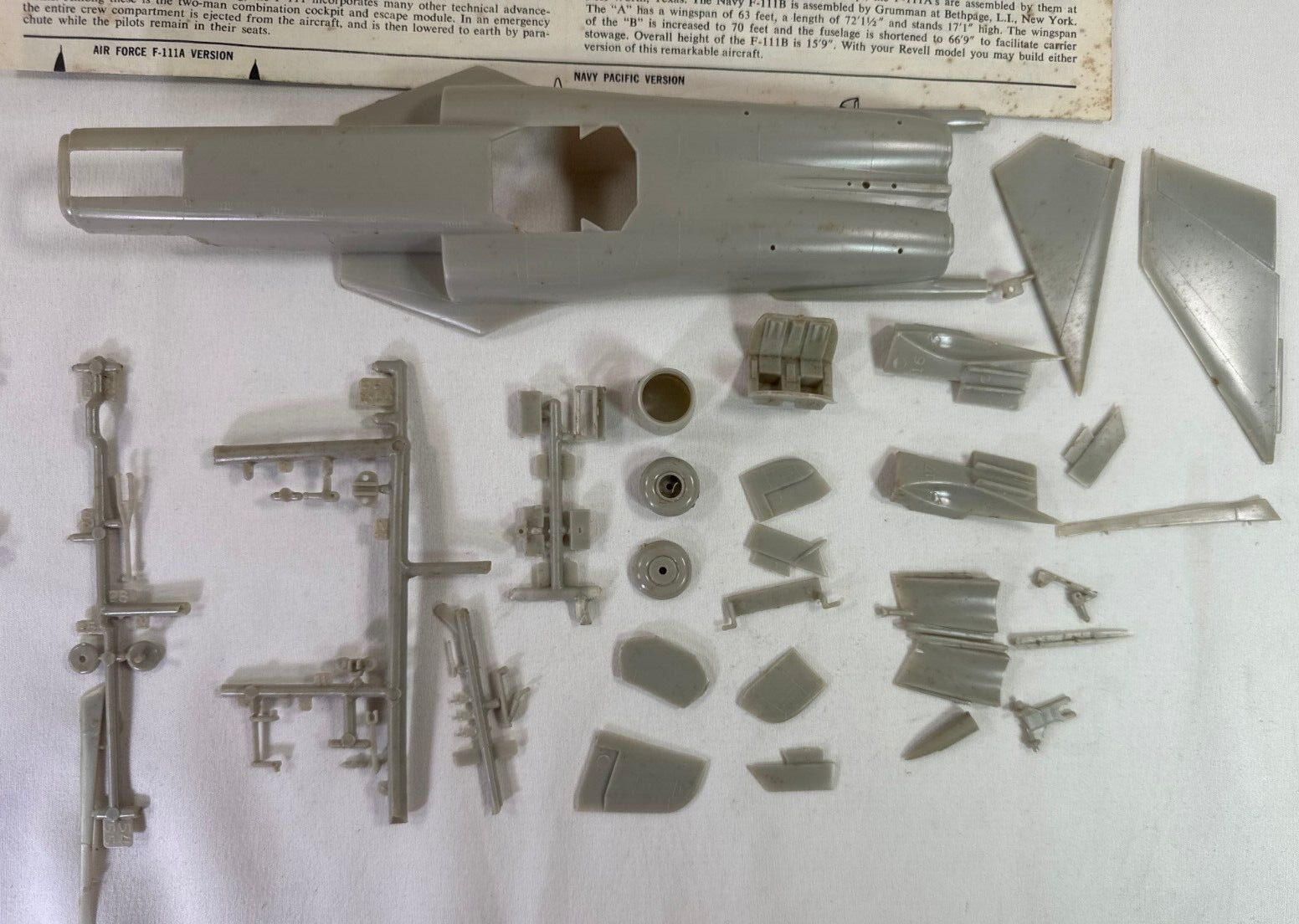 Revell F-111 TFX Tactical Fighter 1/72 Model Kit 1965 Vintage Swing-Wing USAF