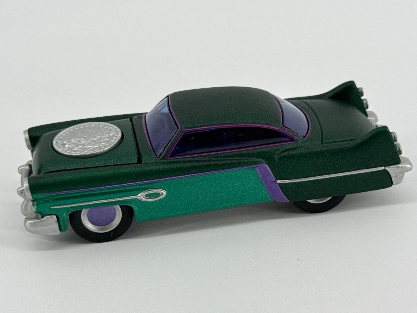 Corgi DC Batman Chassis Art 1950 Two Tone Car & Two-Face Statue Ltd Ed 1:43 NEW