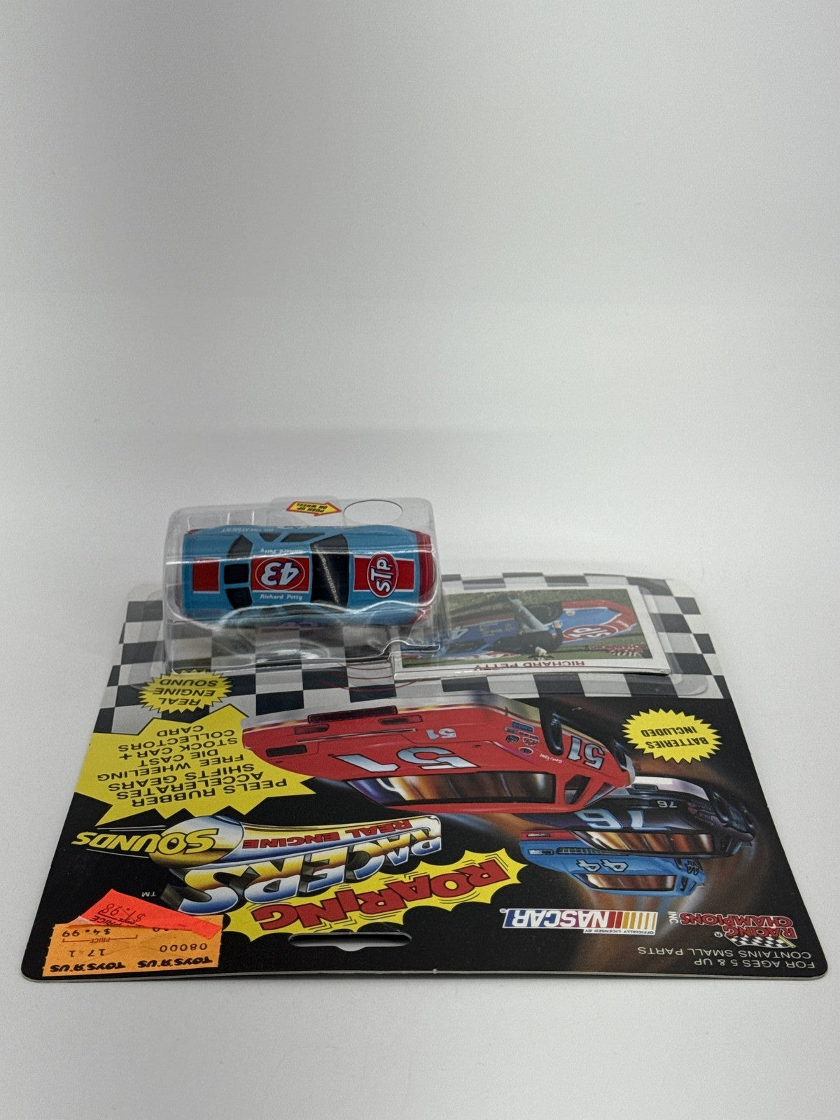 Richard Petty #43 Racing Champions Roaring Racers Real Engine Sounds 1:64 NASCAR