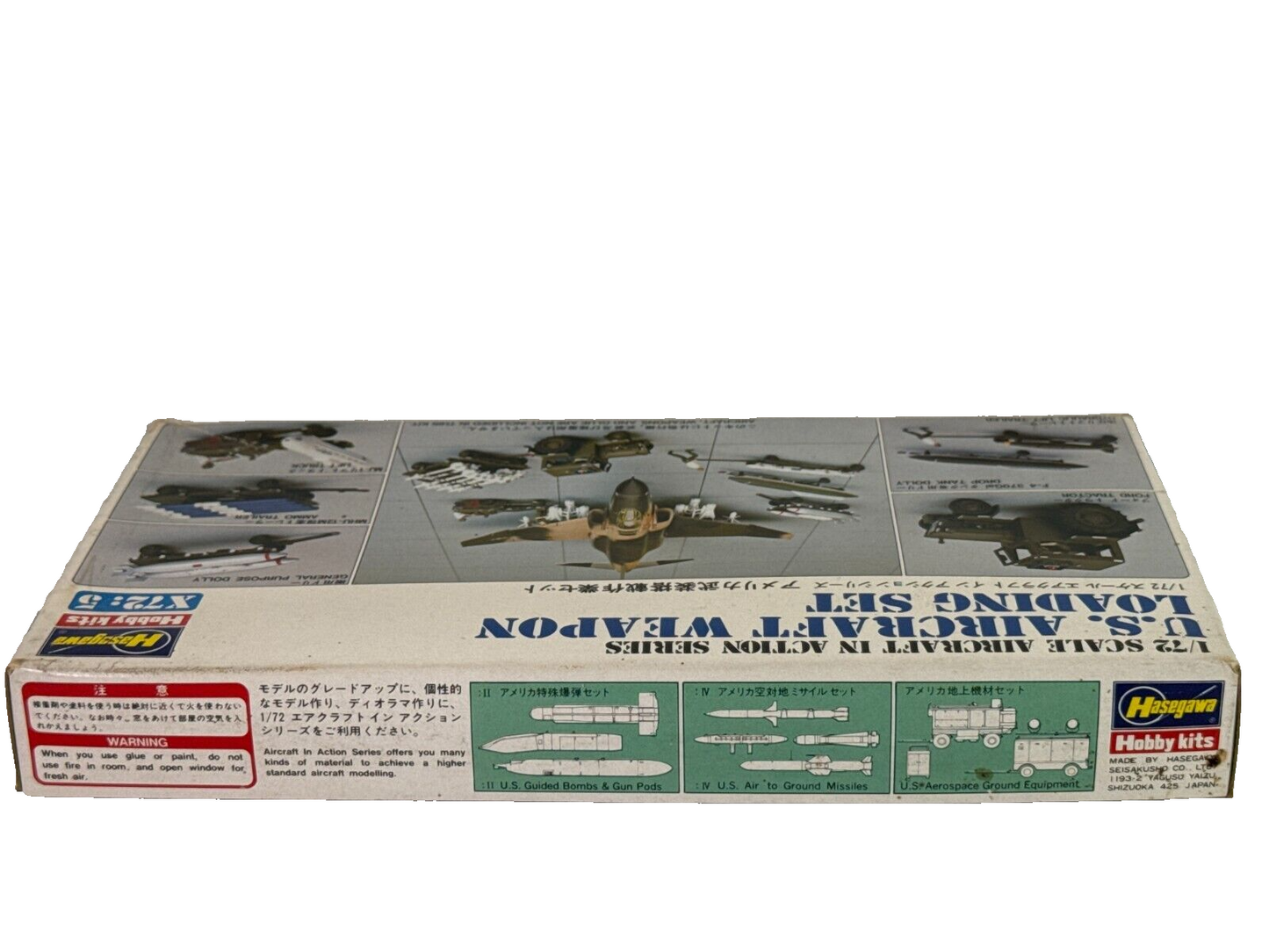 Hasegawa 1/72 Aircraft Weapons Loading Set – Military Airbase Diorama Accessorie