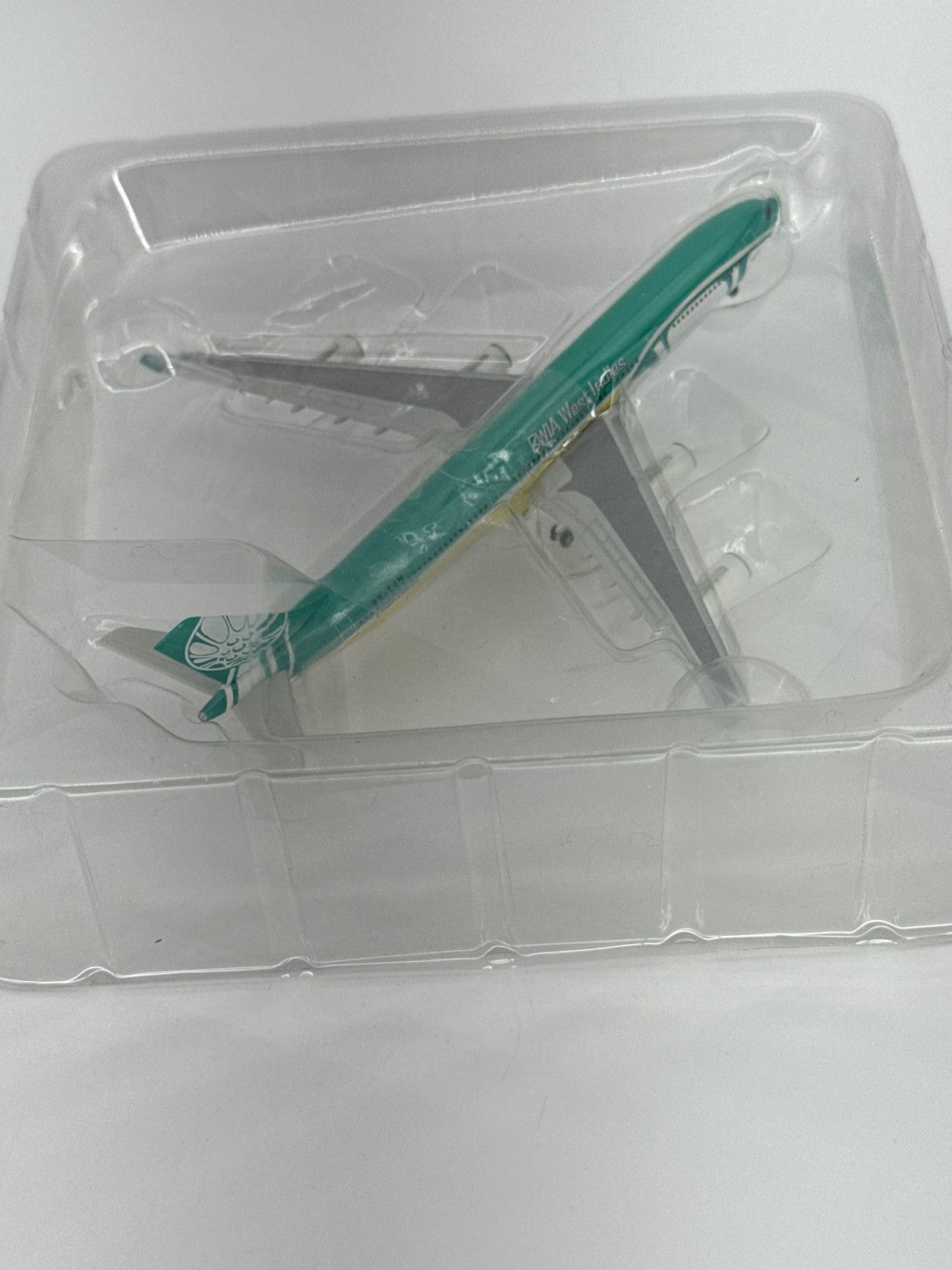 Herpa 1:500 BWIA West Indies Airways Airbus A340-300 Model Aircraft 513593