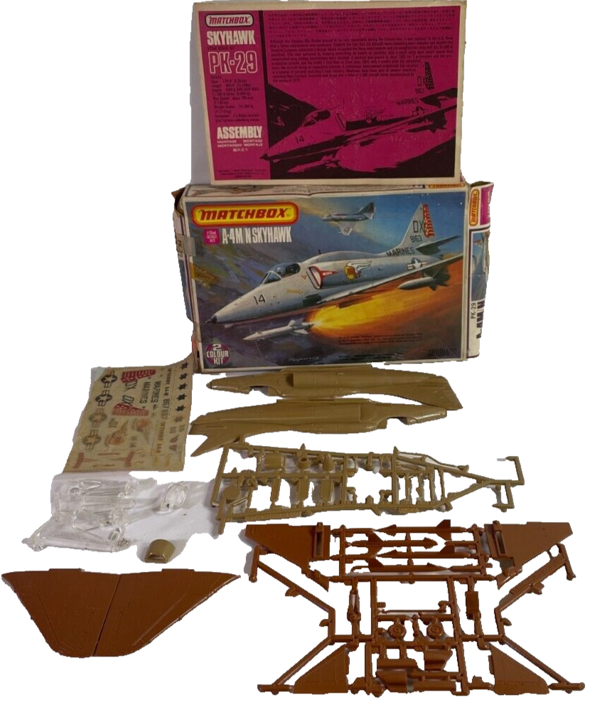 Vtg 1976 Matchbox A-4M/N Skyhawk 1/72 Scale Model Kit PK-29 Open Box 2073