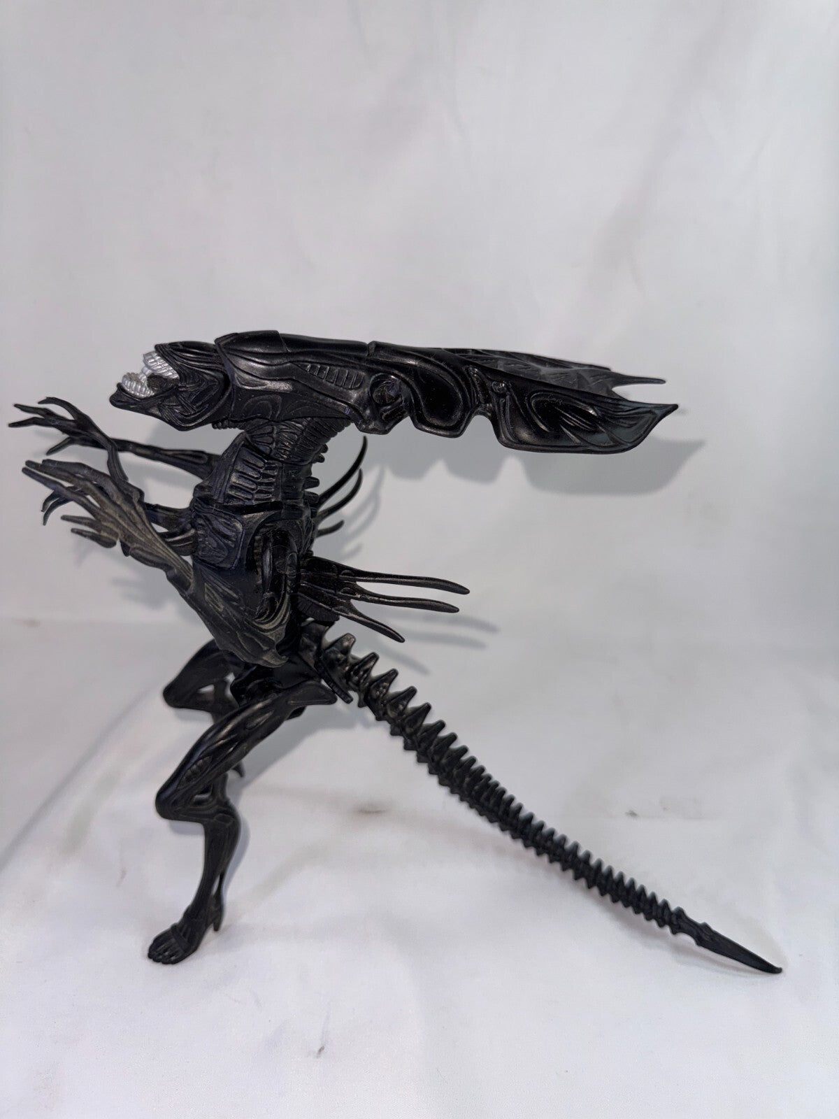 Kenner 1994 Aliens Queen Hive Playset + Queen Xenomorph Figure Loose Complete