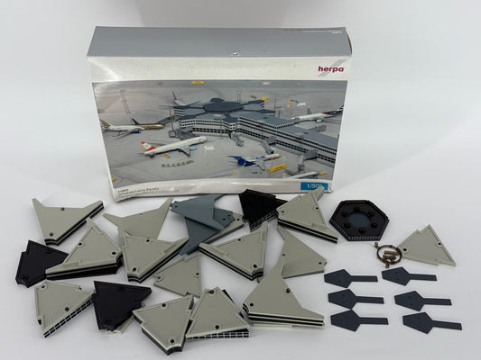 Herpa 519663 Hexagonal Departure Hall 1:500 Airport Model Kit Incomplete Parts