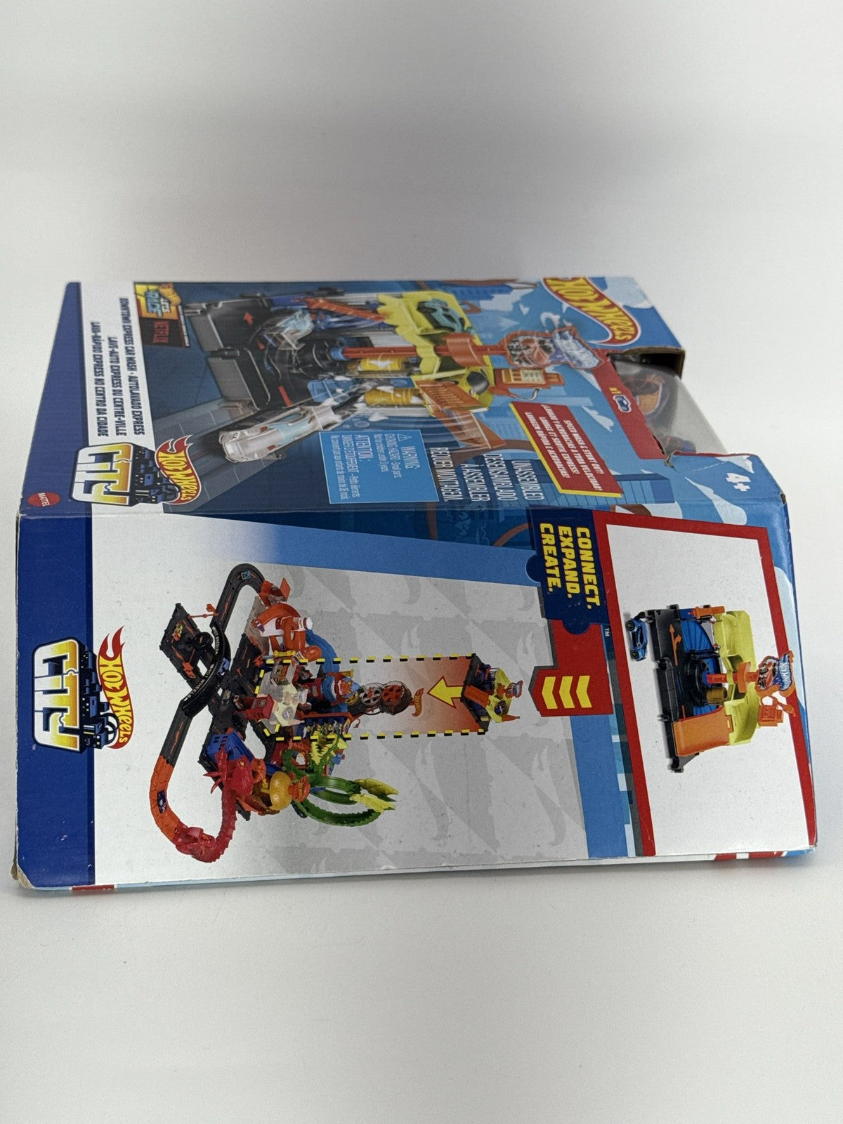 Hot Wheels City Downtown Express Car Wash Playset w/ 1 Car New 2024 Netflix