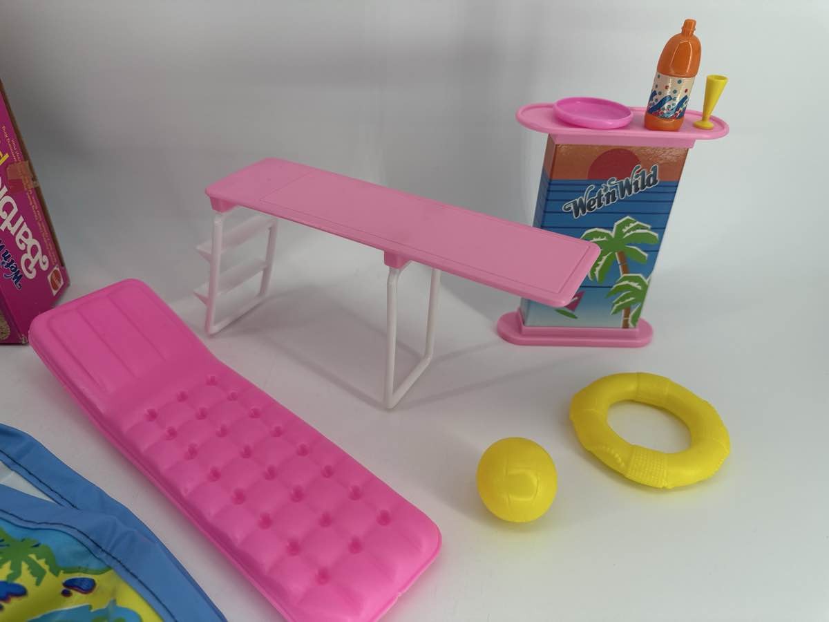 1989 Mattel Barbie Wet 'n Wild Pool Set w/ Box & Accessories
