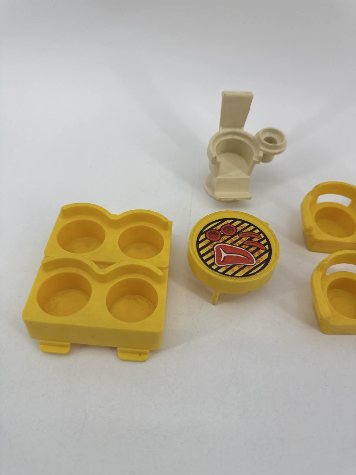 Fisher Price Little People Yellow Furniture Chairs Grill Toilet Set