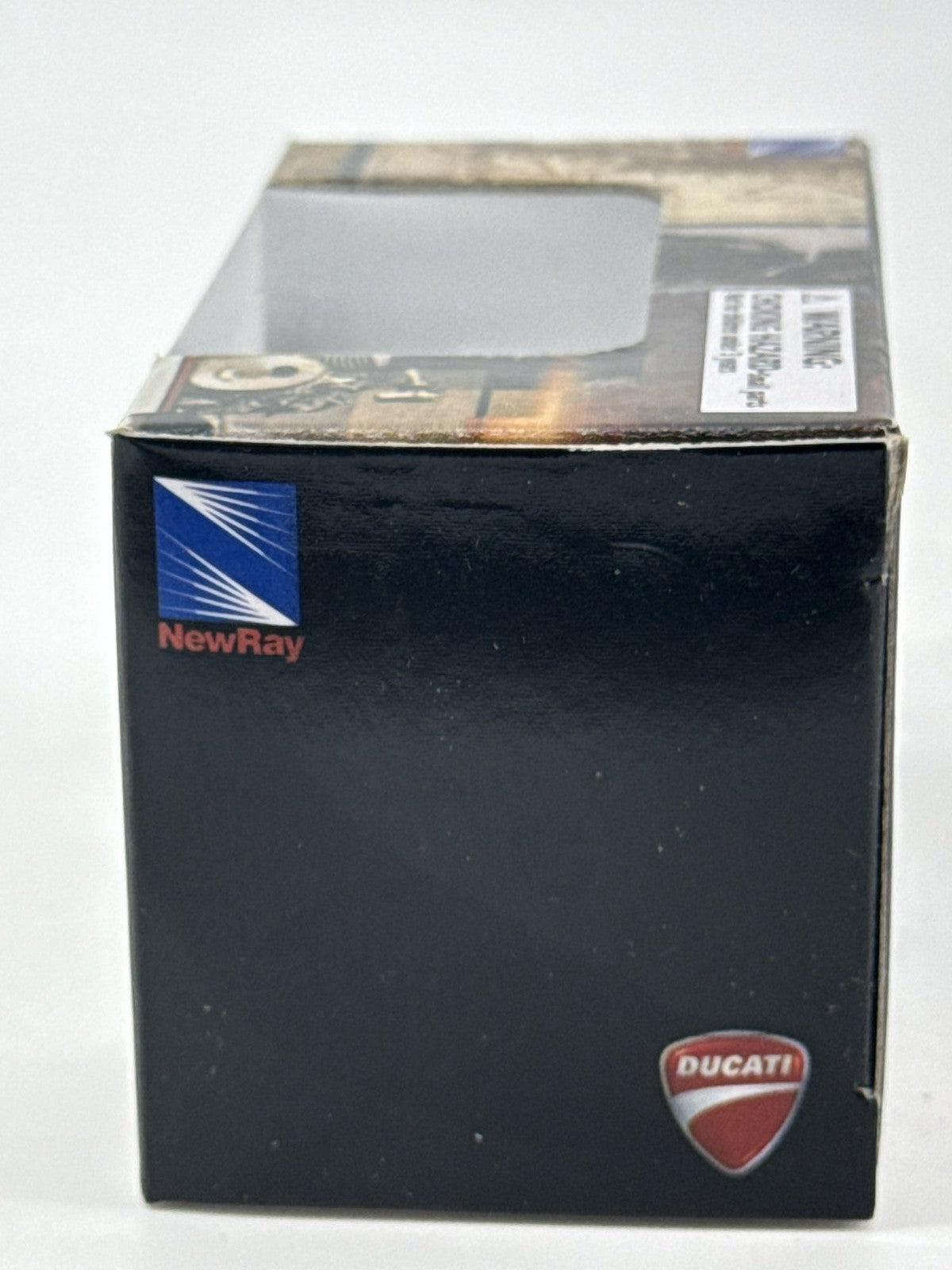 Ducati 900 SS 1975 Diecast Motorcycle 1:32 NewRay Malibu Intl Model Bike NIB