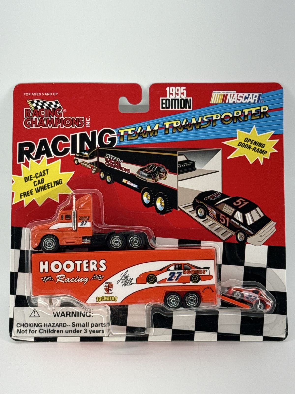 1995 Racing Champions Hooters NASCAR Team Transporter Die-Cast Truck 1:87