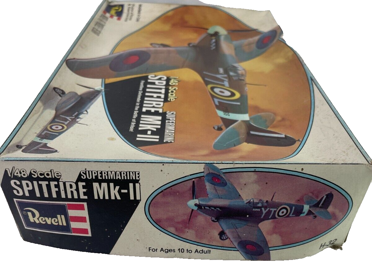 Revell 1/48 Scale Supermarine Spitfire Mk-II Model Kit Vintage Open Box 1866