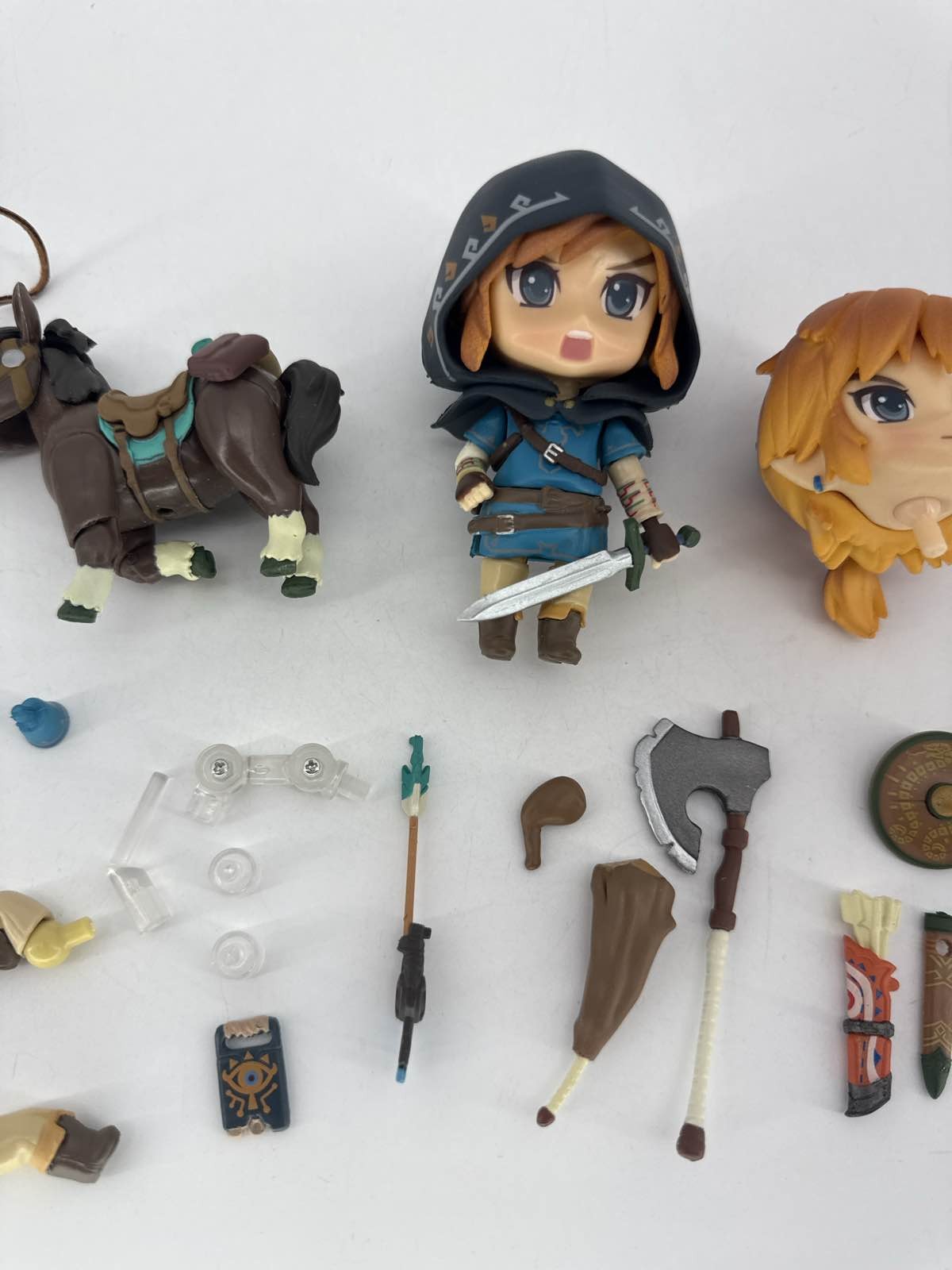 Nendoroid 733-DX Link & Epona Breath of the Wild The Legend of Zelda Figure
