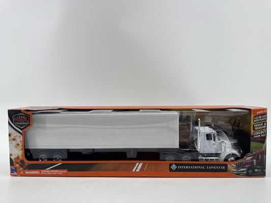 New-Ray Int'l Lonestar Trucker 1:43 Diecast Truck & Trailer