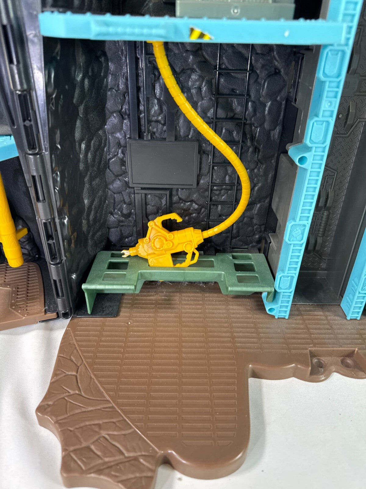 DC Batman Bat-Tech Giant Transforming Batcave Playset Spin Master 2020 AS IS