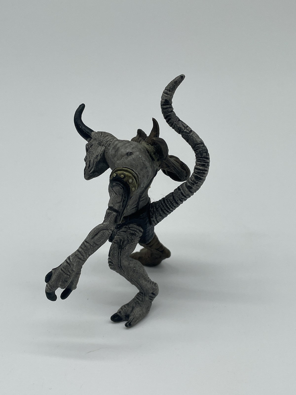 Vintage Spawn Mutations Alien Minotaur Action Figure McFarlane Toys 1998 Rare Mo
