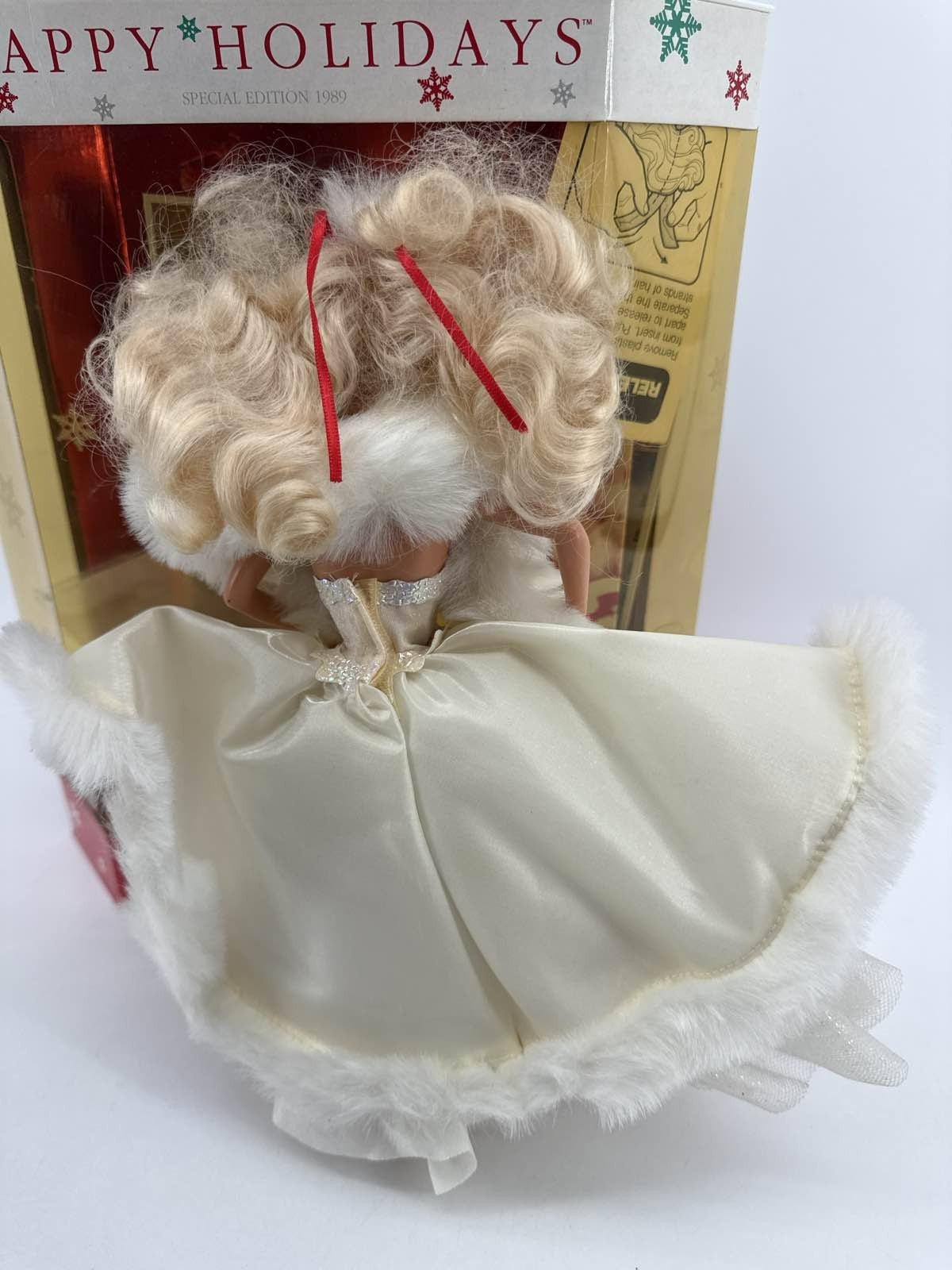 1989 Happy Holidays Barbie Special Edition Mattel 3523 White
