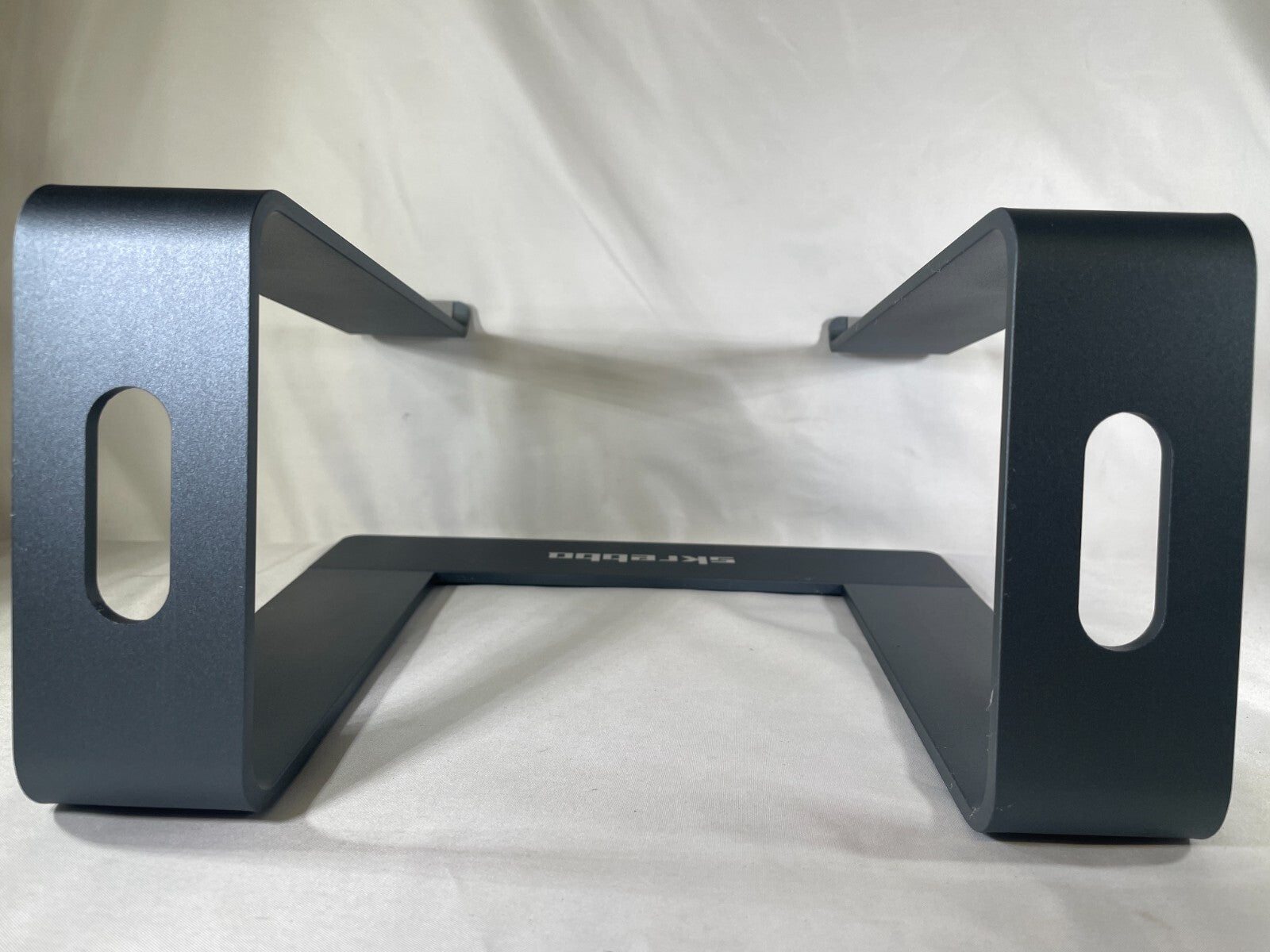 Skrebba Silver Laptop Stand 10-15.6" Ergonomic Riser Ventilated Aluminum Alloy