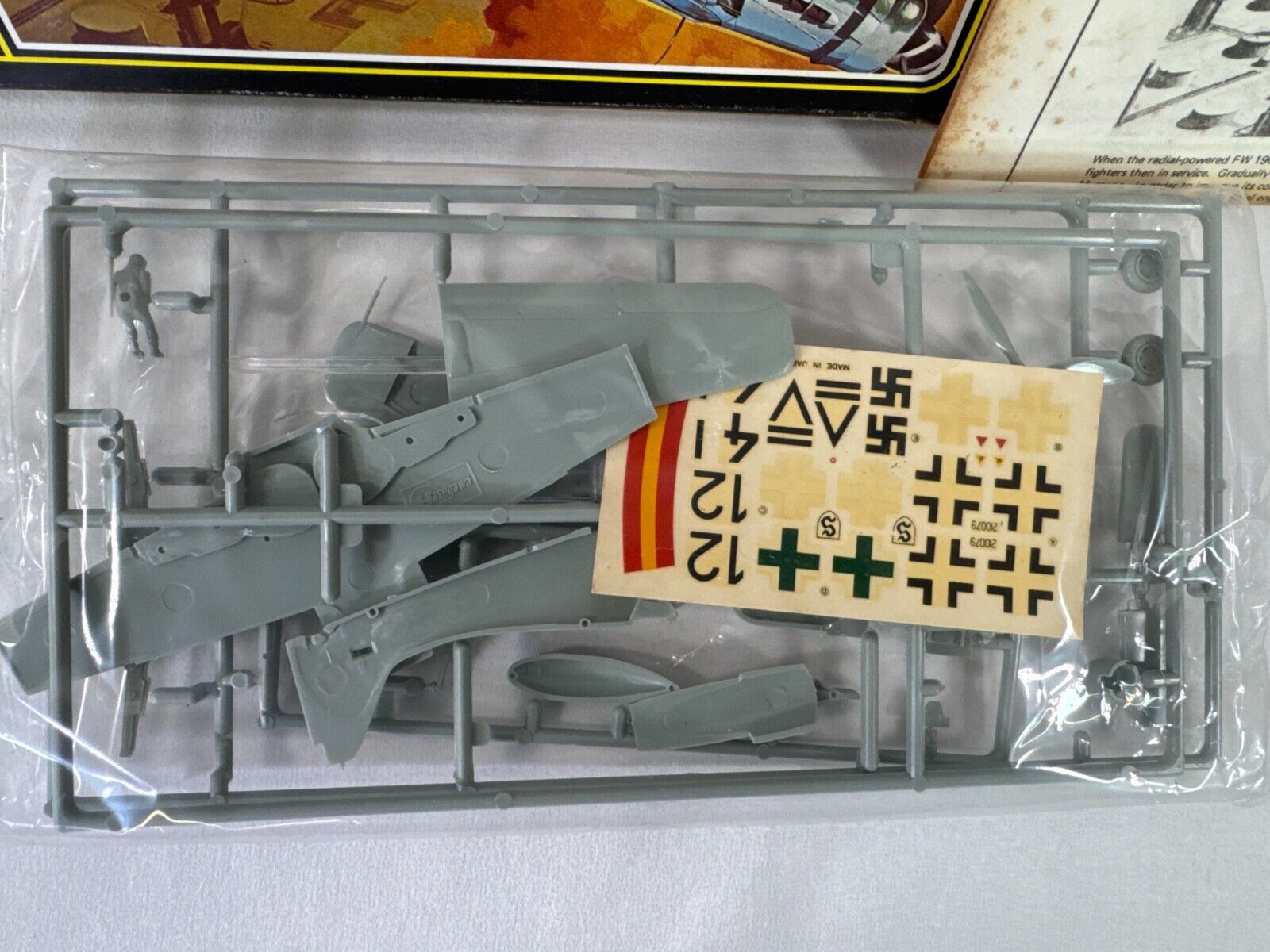 🛩️ Hasegawa 1/72 Focke-Wulf Fw190D-9 Model Kit (#1168) – Iconic WWII German