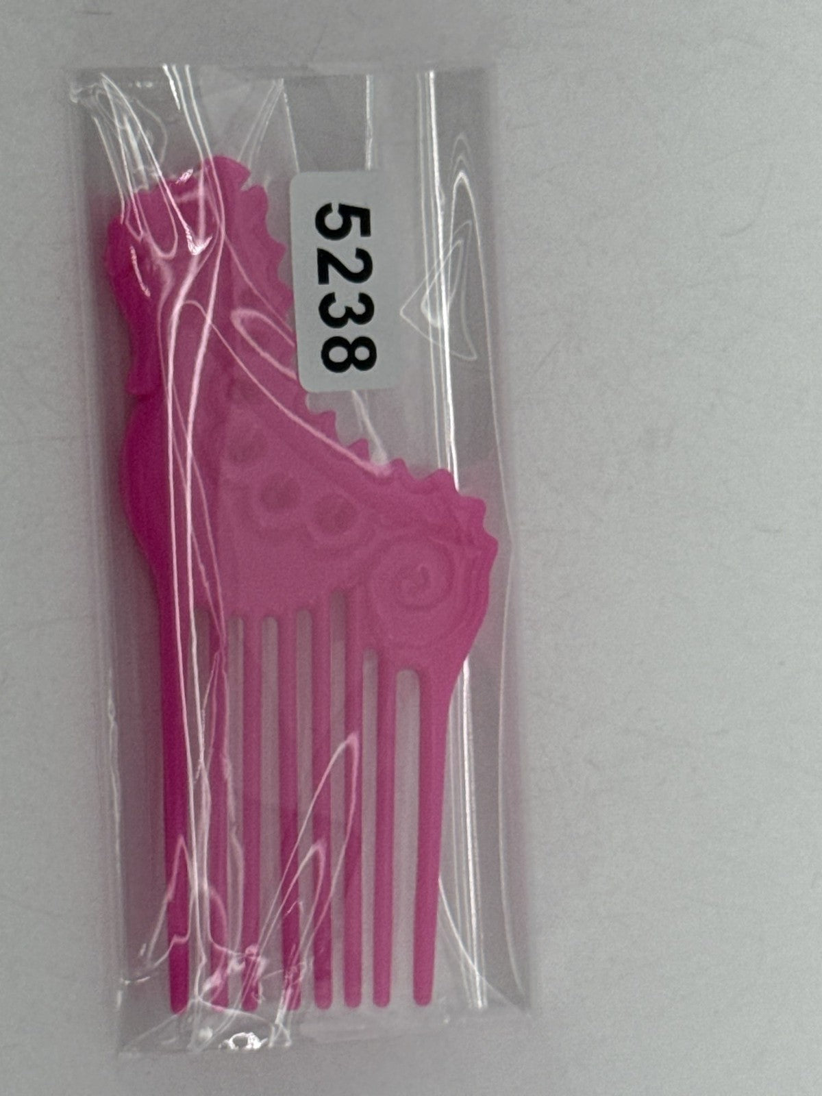 1987 Mattel Island Fun Barbie Pink Seahorse Comb Toy