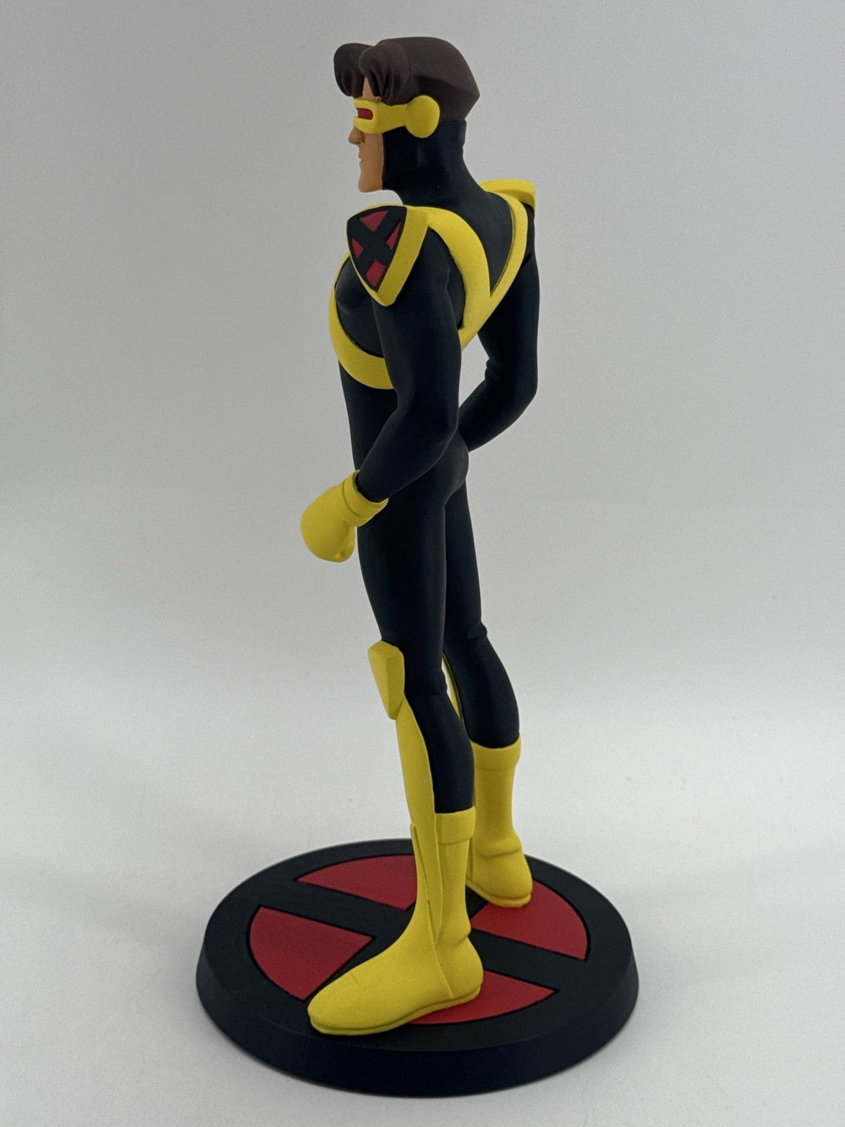 Hard Hero Marvel X-Men Evolution Cyclops Maquette Statue Yellow Black