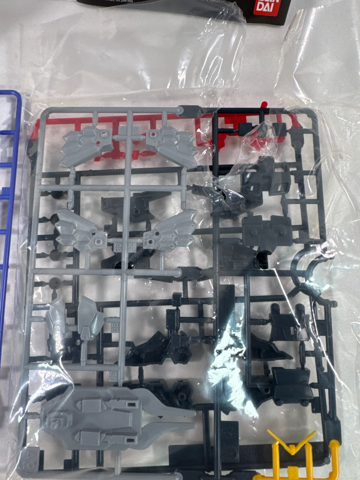 Bandai Gundam Wing Endless Waltz Sandrock Custom HG 1/144 EW-07 Model Kit Open