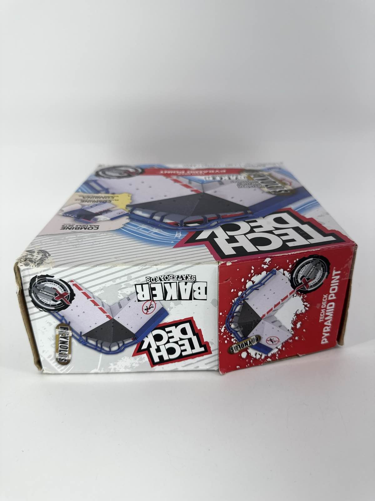 Tech Deck Pyramid Point X-Connect w/ Baker Skateboard Spin Master Ramp