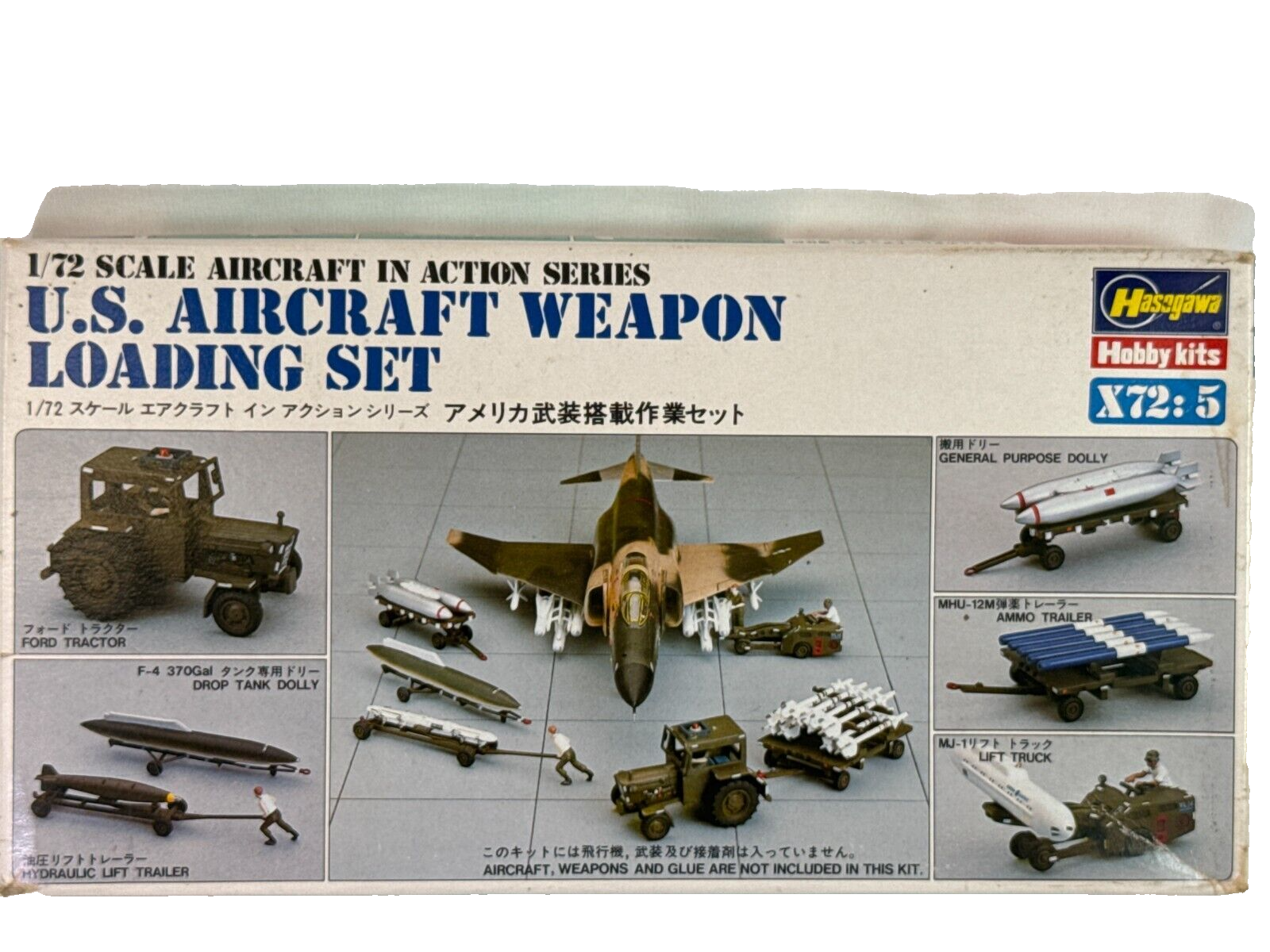 Hasegawa 1/72 Aircraft Weapons Loading Set – Military Airbase Diorama Accessorie