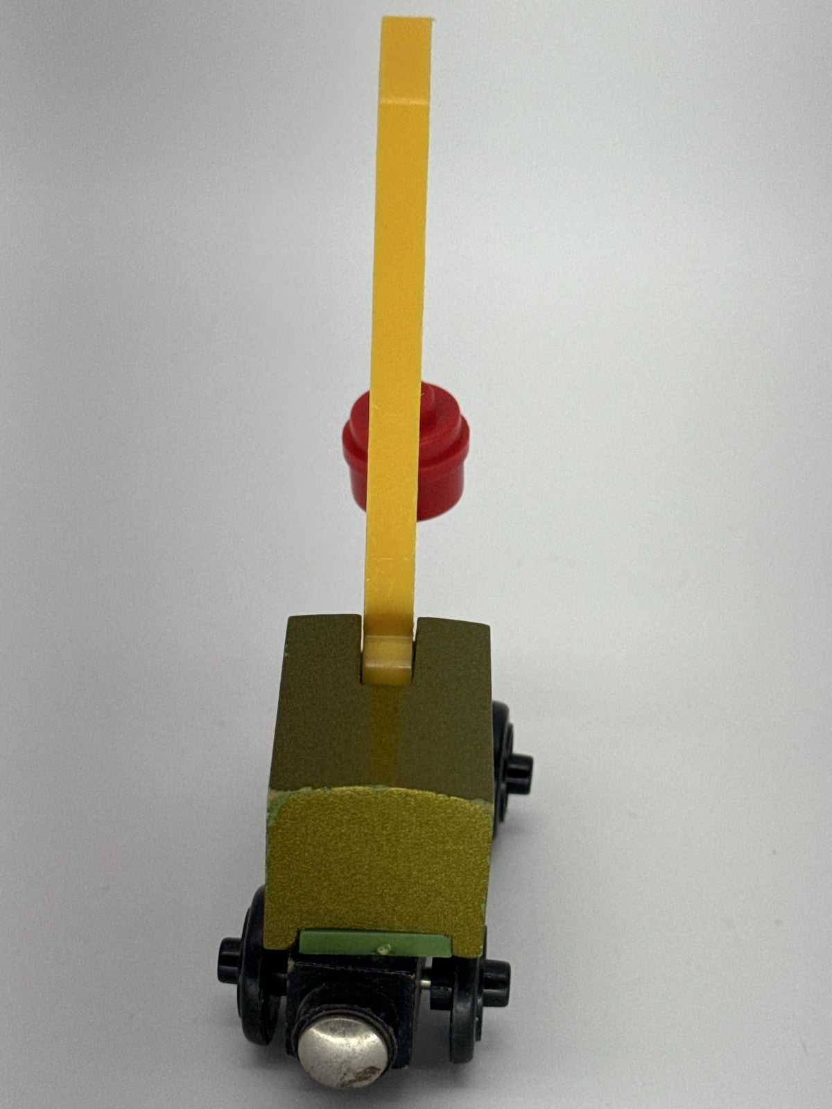 Thomas & Friends Wooden Railway Breakdown Train Crane Car Magnetic Gold