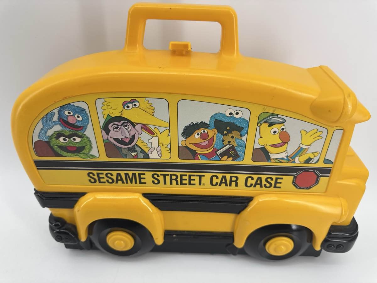 1982 Sesame Street School Bus Car Case Muppets Hasbro Toy Holder